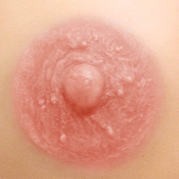 brustwarzen-rose-aphrodite-selbsthaftende-silikonbrueste.jpg