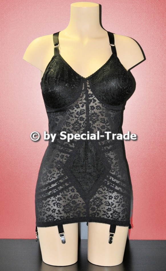 corselette-schwarz-front-4920.jpg