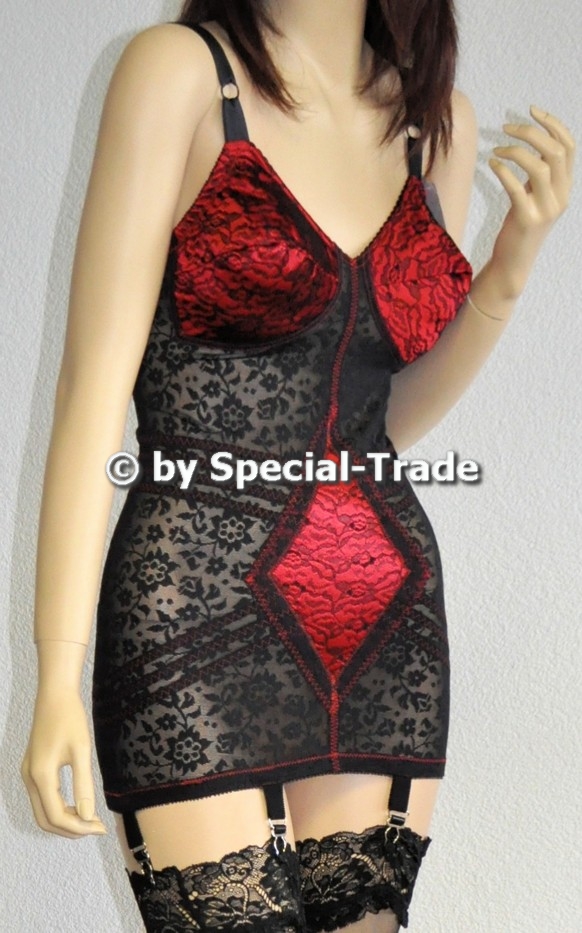 corselette-schwarz-rot-front-4910.jpg