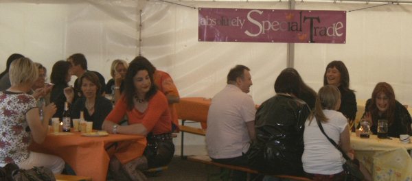 das-sommerfest-beginnt-langsam.jpg