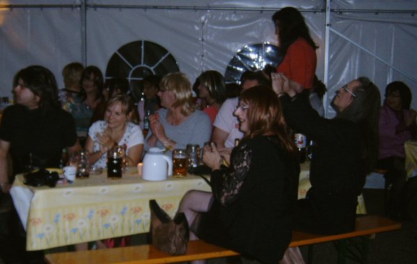 die-party-ist-im-gange.jpg