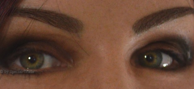 liza-femline-silikon-frauenmaske-augen-augenbrauen.jpg