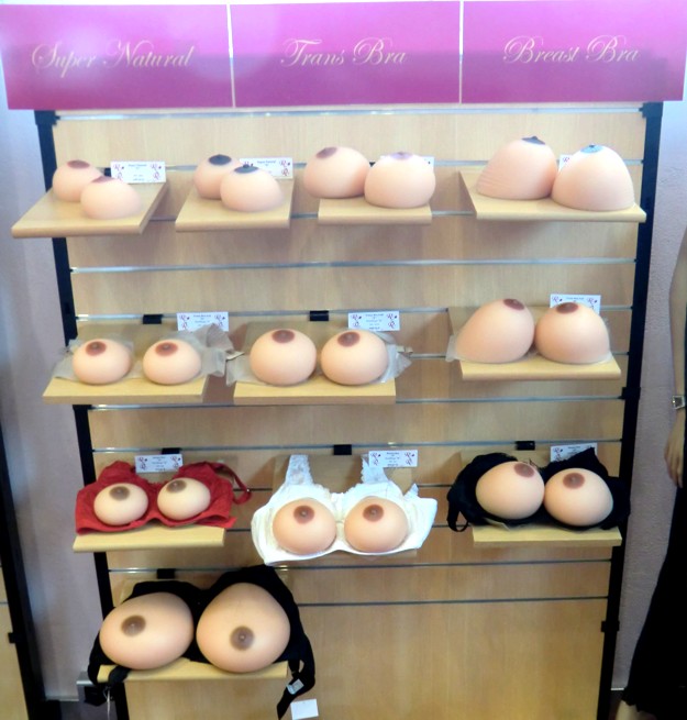 redrose-transbra-breastbra-supernatural-silikonbrueste-showroom-transgender-schwaig-nuernberg.jpg